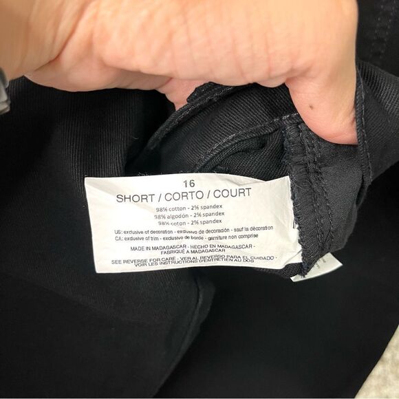 Gloria Vanderbilt Jeans Women’s 16 Short Amanda Slimming Black Tapered Leg NWT - Picture 8 of 11